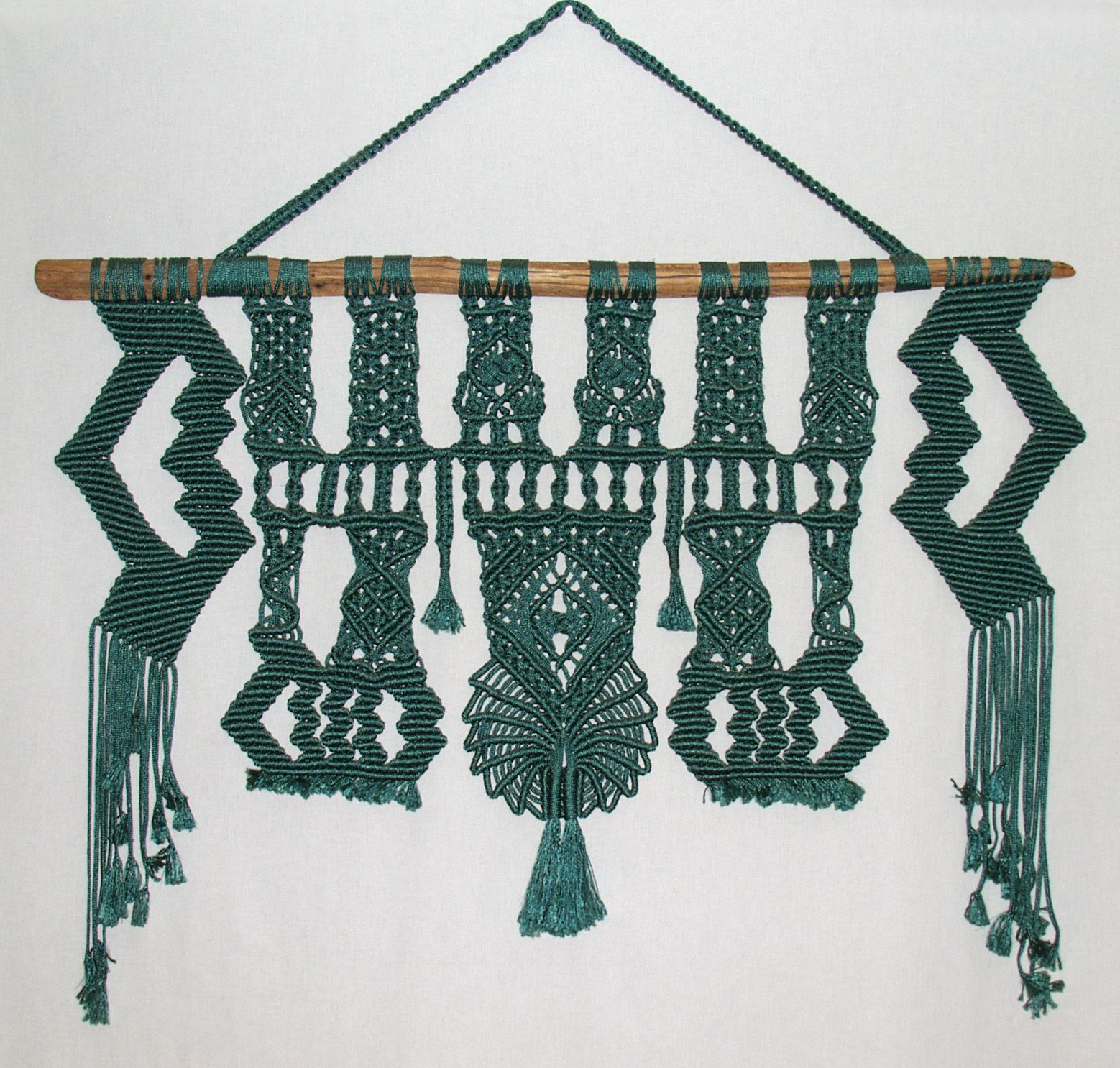 images/macrame/105-wallhanging-green-forest
